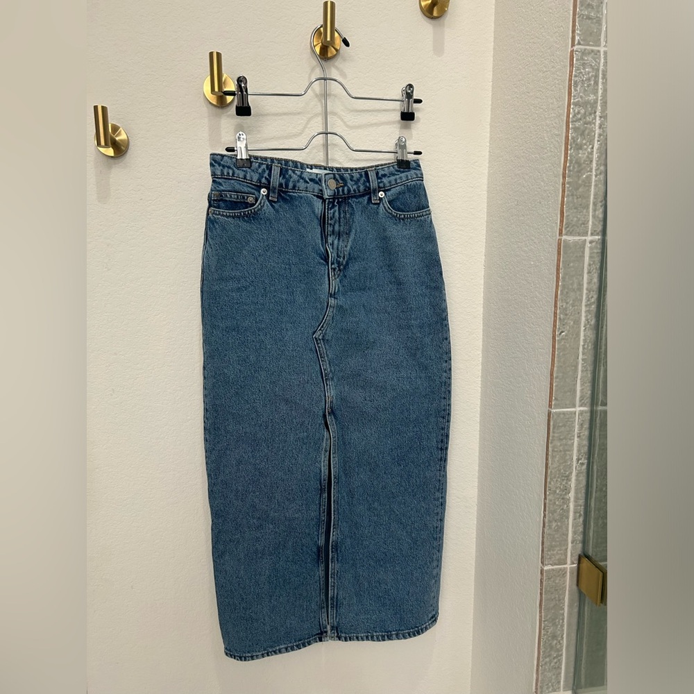 Medium wash midi denim skirt